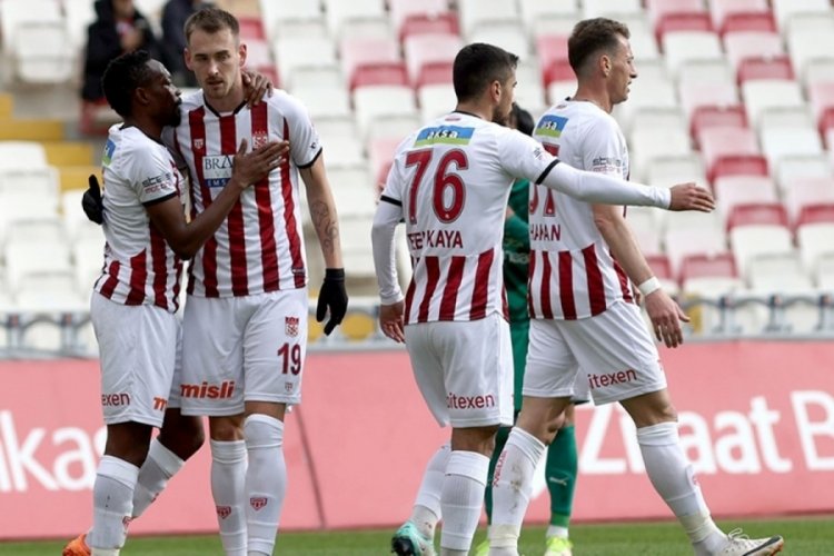 Sivasspor kupada bir &uuml;st tura y&uuml;kseldi