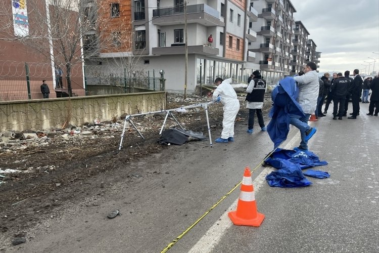 Erzurum'da tırın &ccedil;arptığı yaya hayatını kaybetti