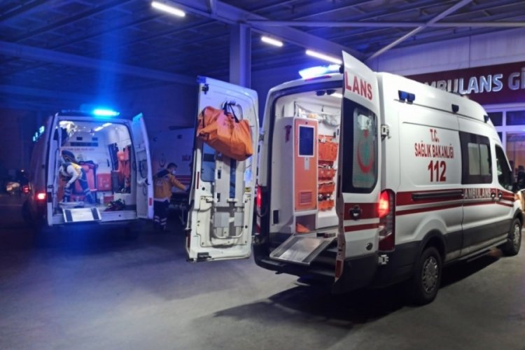 Aydın'da otomobil u&ccedil;uruma yuvarlandı: 7 yaralı