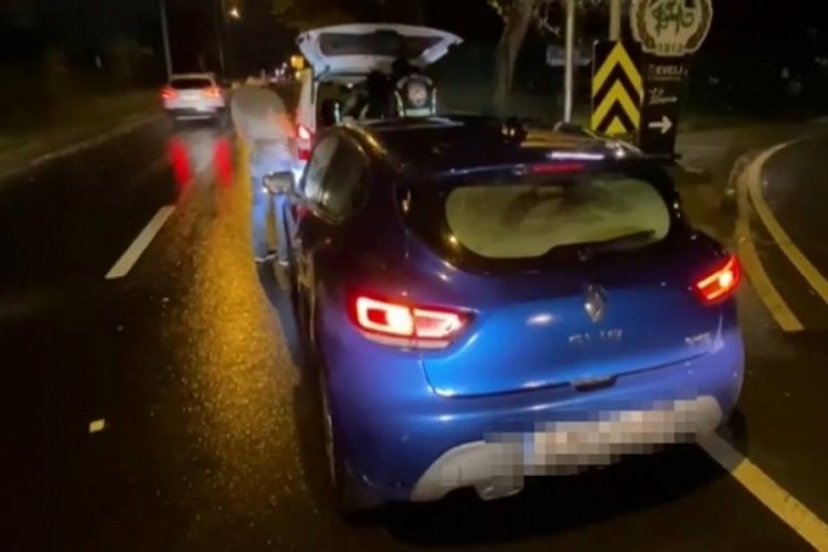İstanbul'da ambulansa yol vermeyen s&uuml;r&uuml;c&uuml;ye ceza!