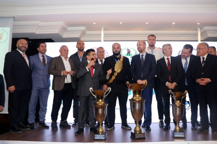 CW Enerji Yağlı G&uuml;reş Ligi &Ouml;d&uuml;l T&ouml;reni ger&ccedil;ekleştirildi
