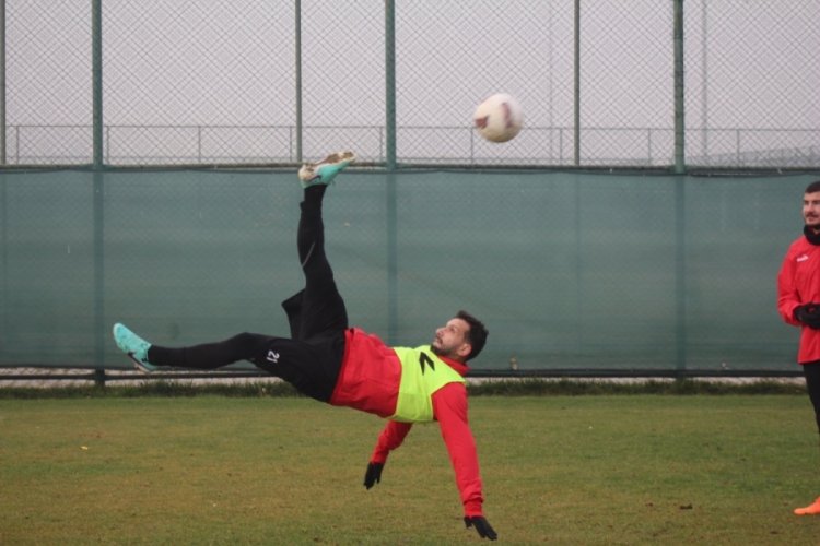 Afyonspor, Bursaspor ma&ccedil;ı hazırlıklarını s&uuml;rd&uuml;r&uuml;yor