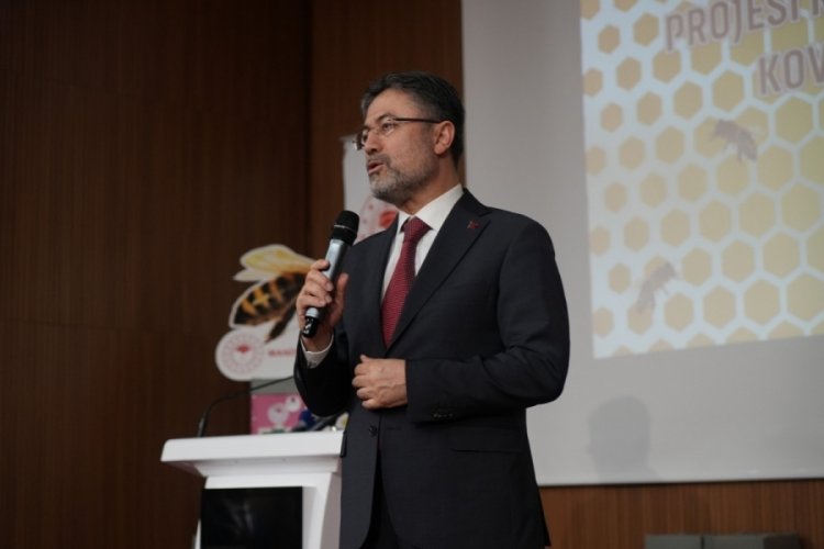Bakan Yumaklı: Bal &uuml;retiminde d&uuml;nyanın bir numarasına oturacağız