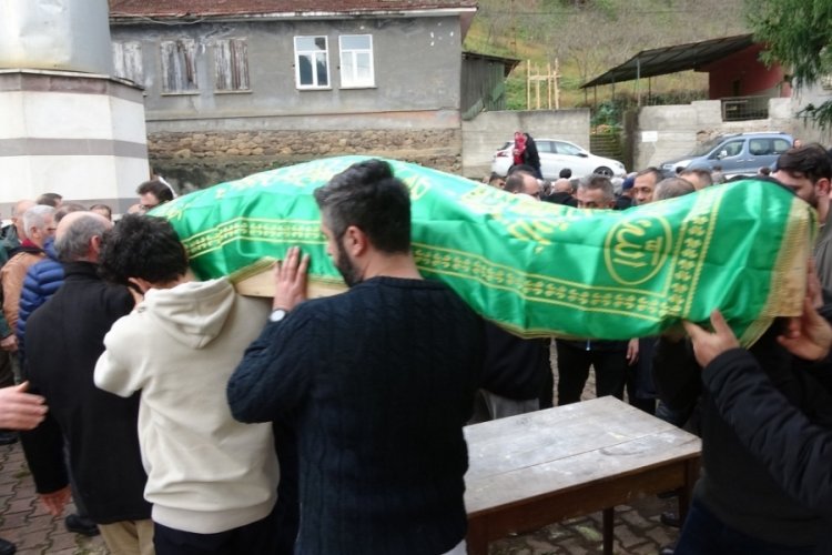 Makam odasında kalp krizinden &ouml;len do&ccedil;ent, toprağa verildi