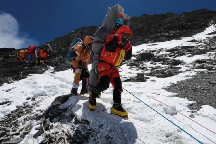 Everest'te &ouml;l&uuml;m rekoru kırıldı