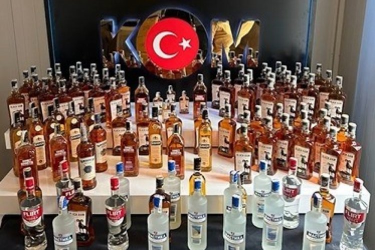 Denizli'de yılbaşı &ouml;ncesi ka&ccedil;ak i&ccedil;ki operasyonu; 2 g&ouml;zaltı