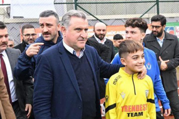 Gen&ccedil;lik ve Spor Bakanı Bak: Gen&ccedil;ler spor yaptık&ccedil;a takdir g&ouml;r&uuml;yor