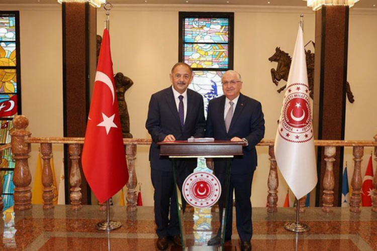 Bakan G&uuml;ler ve Bakan &Ouml;zhaseki g&ouml;r&uuml;şt&uuml;