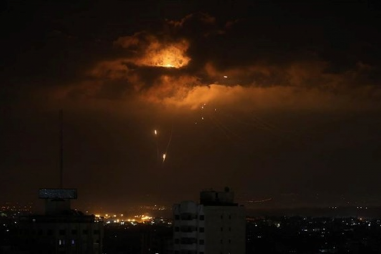 Gazze'den Tel Aviv'e roket saldırısı!