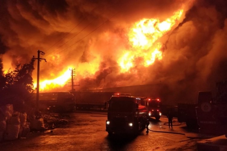 Kocaeli'de fabrika yangını