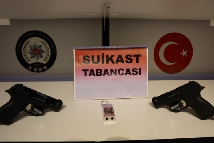 Anahtarlık şeklinde suikast tabancası! İhbar geldi, harekete ge&ccedil;ildi