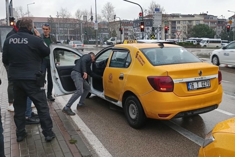 Bursa'da taksi şoförünü boynundan bıçaklayan çocuk serbest bırakıldı