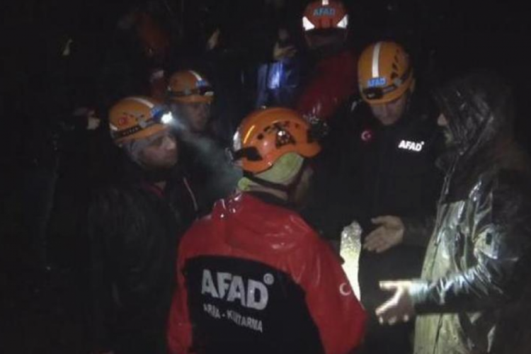 Zonguldak'taki heyelanda g&ouml;&ccedil;&uuml;k altında kalan sağlık personelleriyle ilgili a&ccedil;ıklama