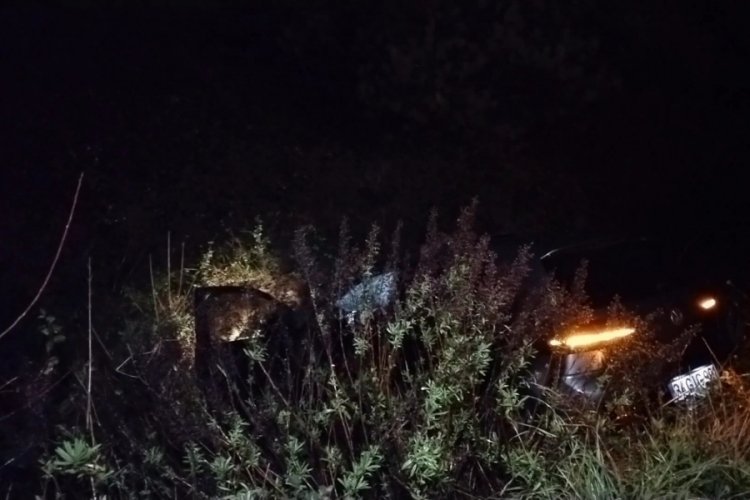 İstanbul'da kontrolden &ccedil;ıkan ara&ccedil; şarampole u&ccedil;tu