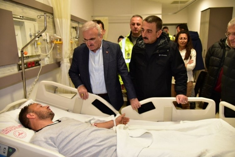M&uuml;nir Karaloğlu: 21 arkadaşımızın 15'i ayakta tedavileri tamamlanarak taburcu oldular
