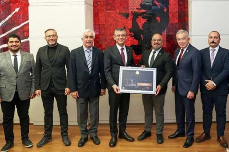 CHP lideri &Ouml;zel: İlk vekil olduğumdan bu yana misafirhanede kalıyorum