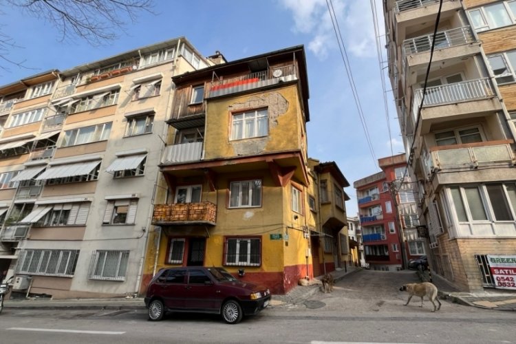 Bursa Maksem'de T&uuml;rk kadın kahraman Şehide Atiye Hanım'ın evi yıkılma riskiyle karşı karşıya