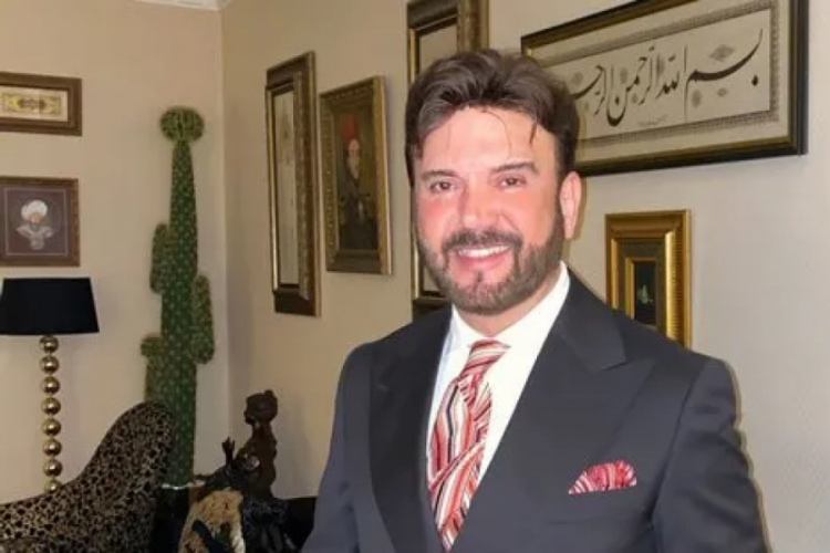 İş insanı Serdar S&ouml;zbir'e silahlı saldırı! G&ouml;r&uuml;nt&uuml;ler ortaya &ccedil;ıktı