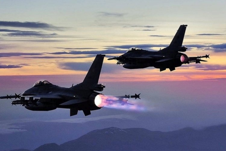 ABD'ye ait F-16, G&uuml;ney Kore a&ccedil;ıklarında d&uuml;şt&uuml;
