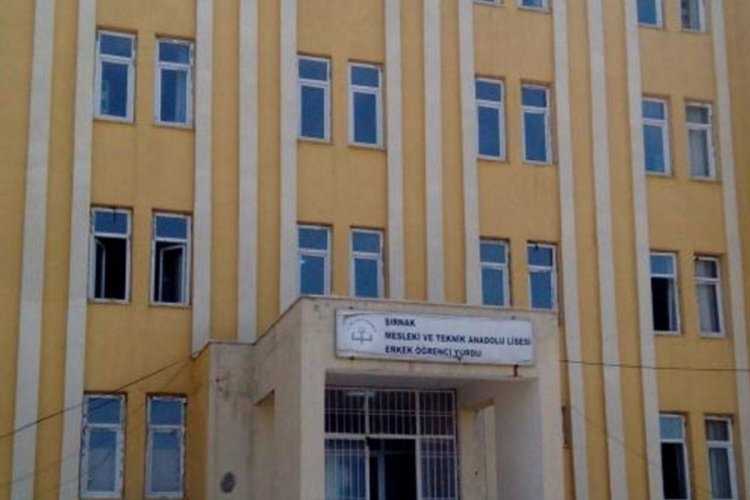 Şırnak'ta yurttan kovulan 17 yaşındaki &ouml;ğrenci intihar etti