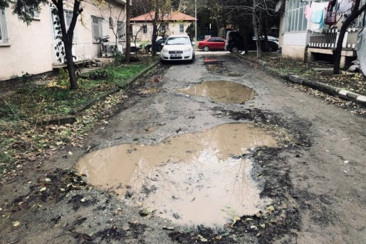 Erzincan'da yollar k&ouml;stebek yuvasına d&ouml;nd&uuml;!