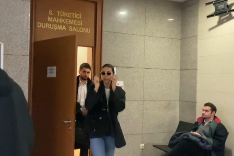 Şarkıcı Berkay'ın kızlarının &uuml;zerine mobilya d&uuml;şt&uuml;! Firmaya dava a&ccedil;tı
