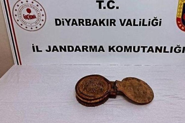 Diyarbakır'da 1400 yıllık dini kitap ele ge&ccedil;irildi