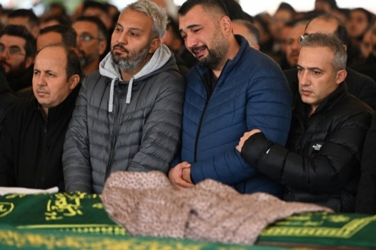 Ankara'da 8 yaşındaki Işıl'ın cenazesinde g&ouml;zyaşları sel oldu