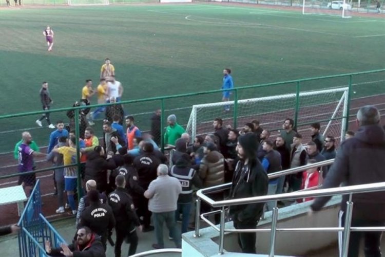 Uzatma dakikalarında gol gelince sinirler gerildi