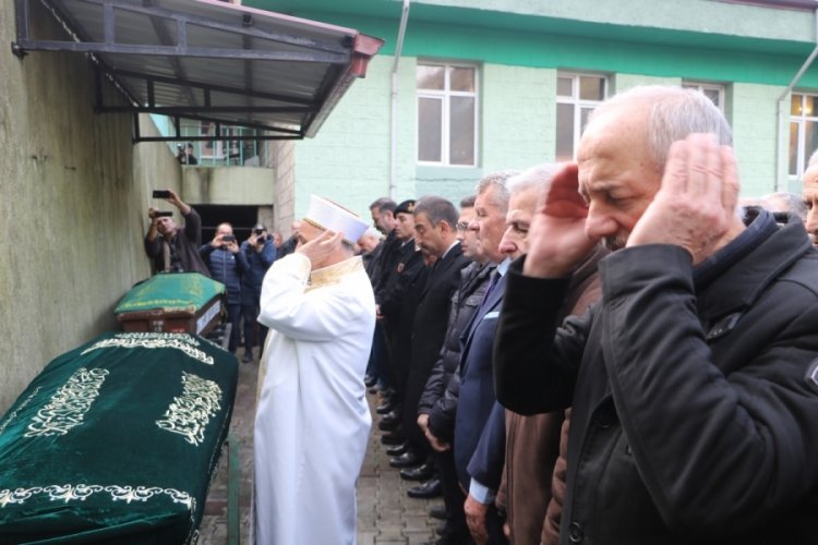 Heyelanda hayatını kaybeden anne ve oğlu toprağa verildi!