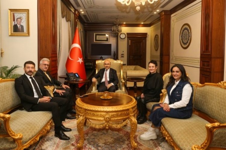 Tamer Karadağlı, Bursa Valisi Mahmut Demirtaş'ı ziyaret etti