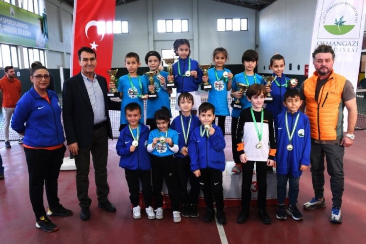 Şampiyon raketler Osmangazi'de yetişiyor
