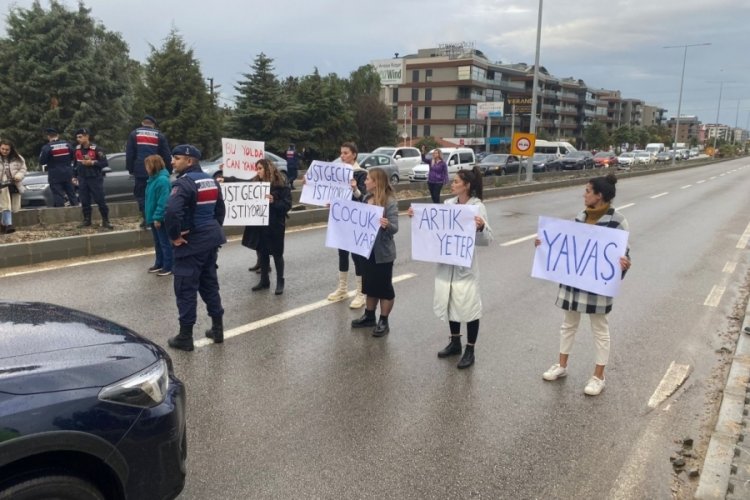 &Ouml;nlem alınmayan okul yoluna veliler isyan etti!