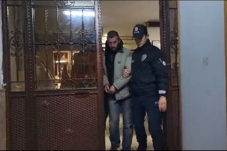 Bursa'da s&ouml;nd&uuml;rmediği sigara evini k&uuml;le &ccedil;evirdi