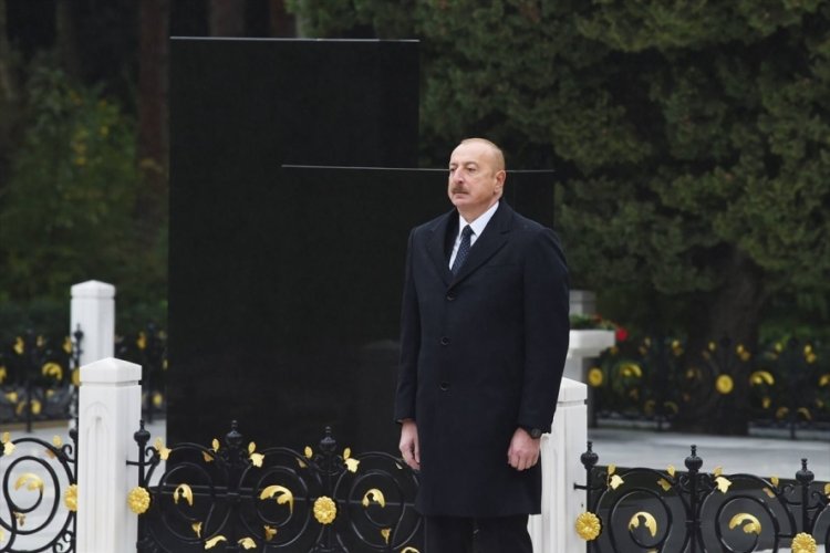 Haydar Aliyev, vefatının 20. yılında anılıyor