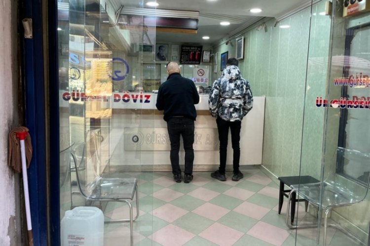Dolar 29 lirayı aştı! Bursa'da d&ouml;viz b&uuml;roları bu kez&nbsp;boş kaldı