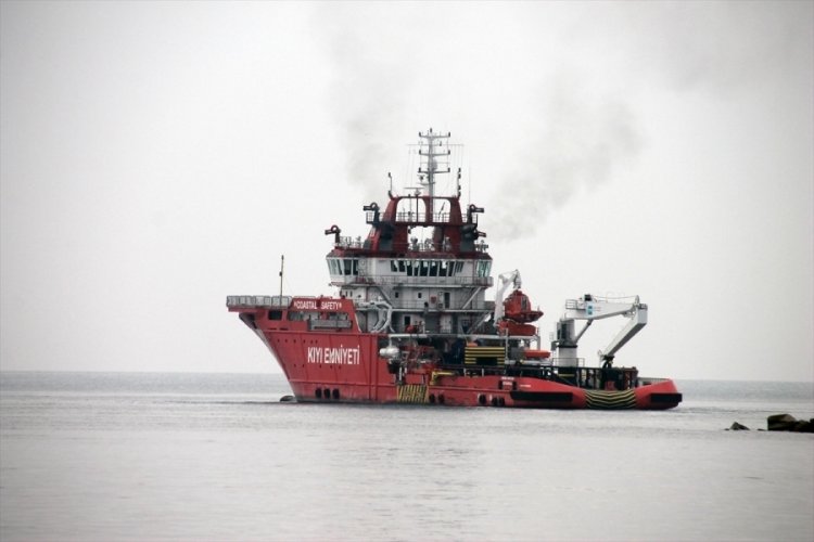 Zonguldak'ta batan geminin kayıp 7 personelini arama &ccedil;alışmaları s&uuml;r&uuml;yor