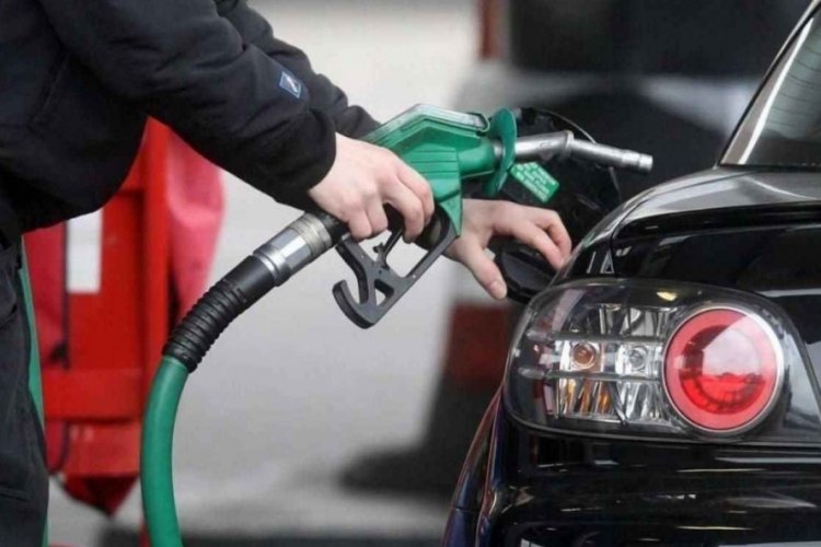 Brent petrol 5 ayın en d&uuml;ş&uuml;k seviyesinde: Akaryakıtta indirim var mı?