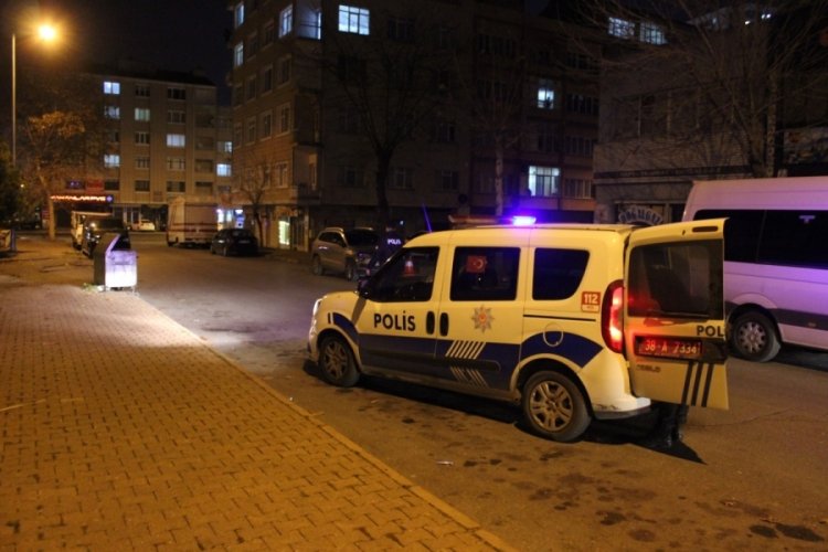 Kayseri'de ablasının dini nikahlı eşi ve oğlunu bı&ccedil;akladı!