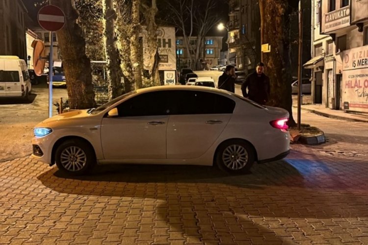 K&uuml;tahya'da astsubay trafikte tartıştığı genci tabancayla yaraladı!