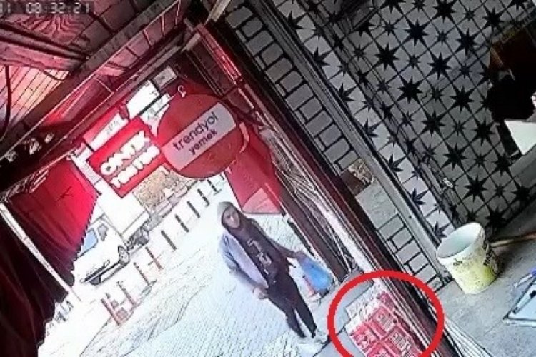 Bursa'da i&ccedil;ecek hırsızı kameralara yakalandı