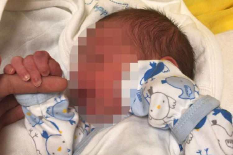 Daha &ouml;nce hastanın v&uuml;cudunda sargı bezi unutan doktordan ikinci vukuat!