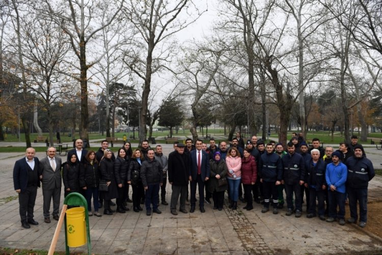 Bursa'da şiddetli lodosta yıkılan ağa&ccedil;ların yerine yenileri dikiliyor!