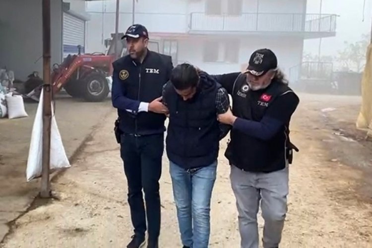 İzmir'de ter&ouml;r &ouml;rg&uuml;t&uuml; YPG i&ccedil;erisinde faaliyet g&ouml;steren 4 şahıs tutuklandı