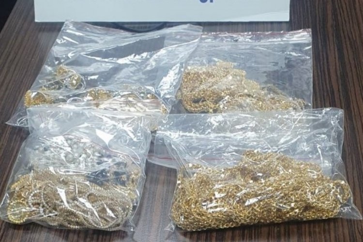 T&uuml;rkiye'den Bulgaristan'a ge&ccedil;en 2 tırda kilolarca altın ve g&uuml;m&uuml;ş ele ge&ccedil;irildi