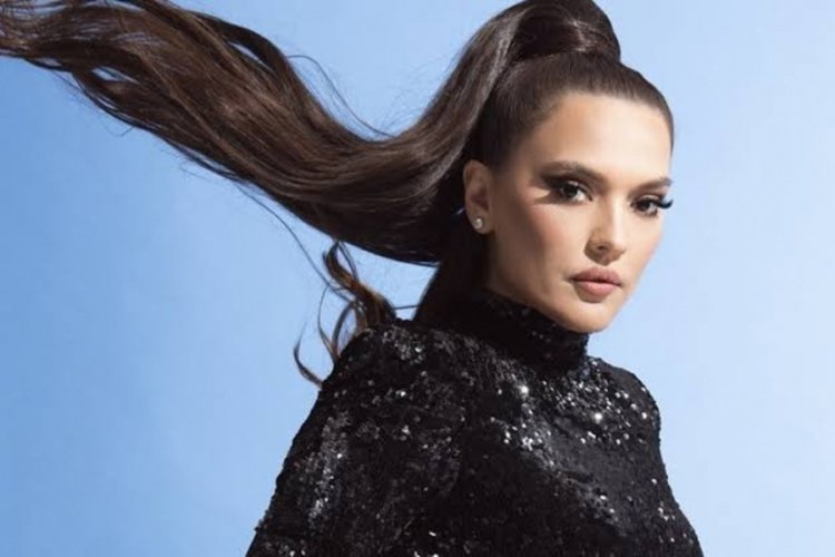 Demet Akalın: Kimse seni i&ccedil; &ccedil;amaşırlarıyla sahnede g&ouml;rmek istemiyor