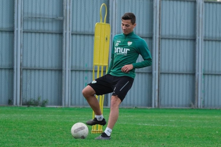 Bursaspor, Diyarbekirspor hazırlıklarını s&uuml;rd&uuml;rd&uuml;