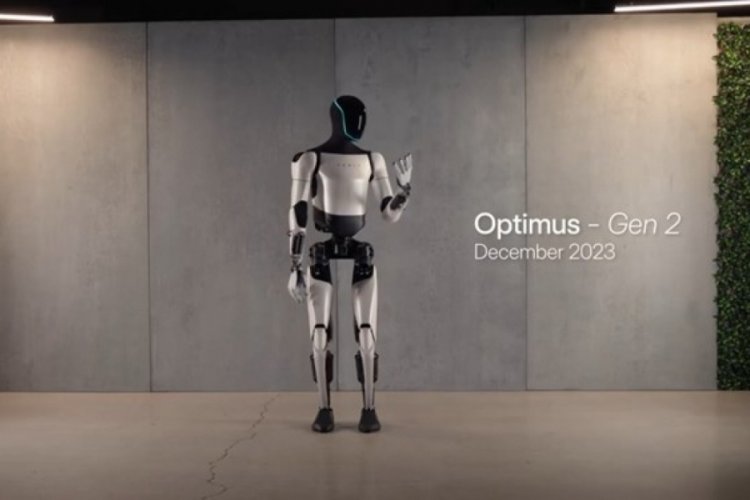 Tesla'nın robotu gelecekte insanların yerini alacak