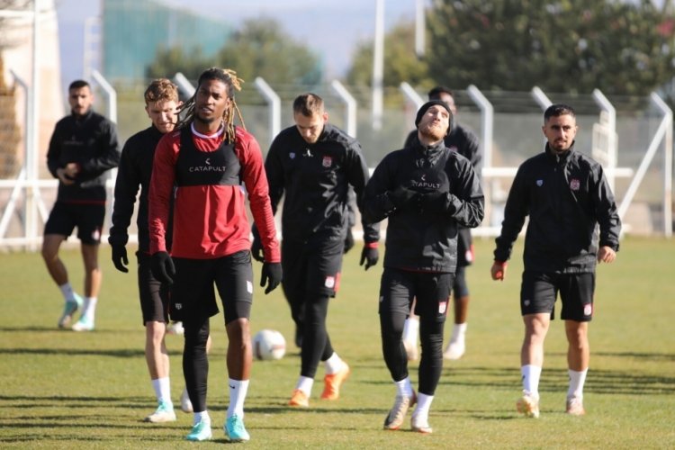 Sivasspor'da Başakşehir mesaisi