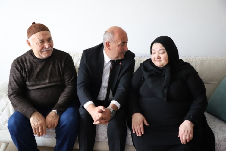 Kilolarından kurtulmak isteyen Sultan teyze: Bastonsuz y&uuml;r&uuml;mek istiyorum!